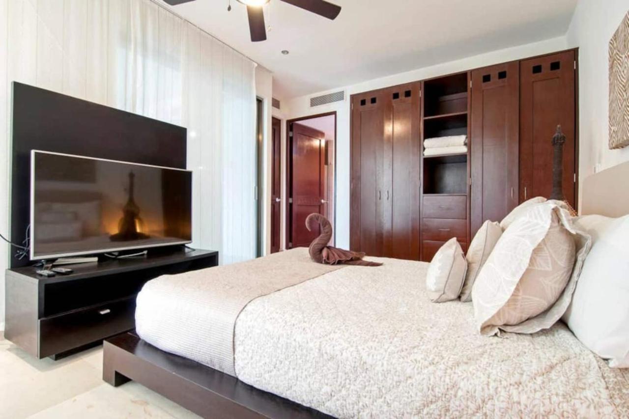Luxurious & Central Condo In Playa Steps From The Beach Playa del Carmen Esterno foto