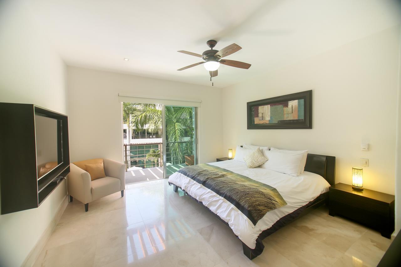 Luxurious & Central Condo In Playa Steps From The Beach Playa del Carmen Esterno foto