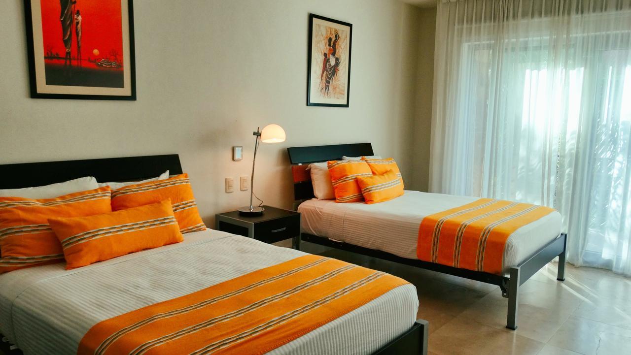 Luxurious & Central Condo In Playa Steps From The Beach Playa del Carmen Esterno foto