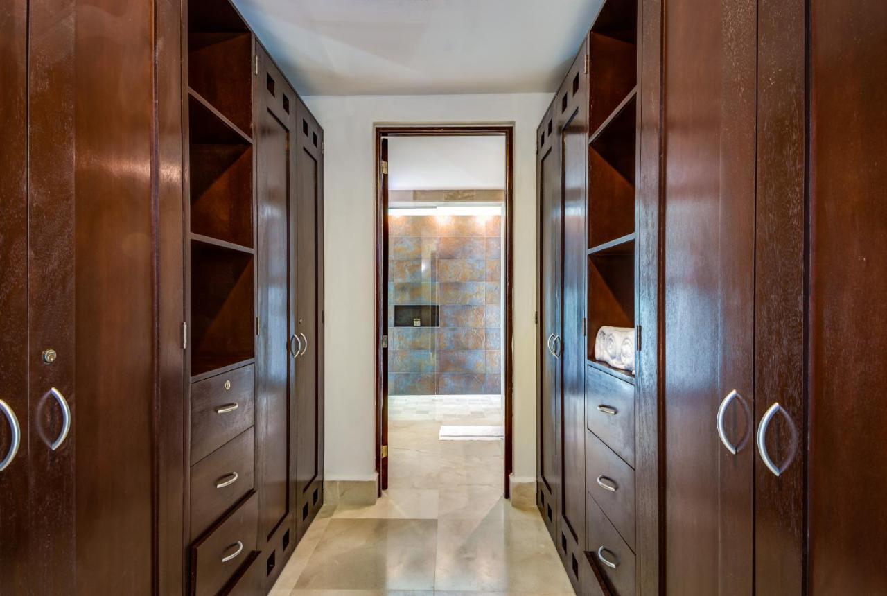 Luxurious & Central Condo In Playa Steps From The Beach Playa del Carmen Esterno foto