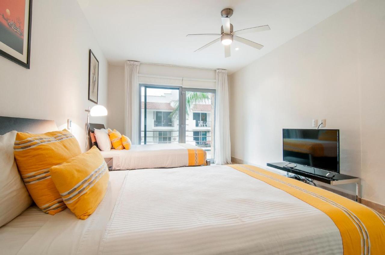 Luxurious & Central Condo In Playa Steps From The Beach Playa del Carmen Esterno foto