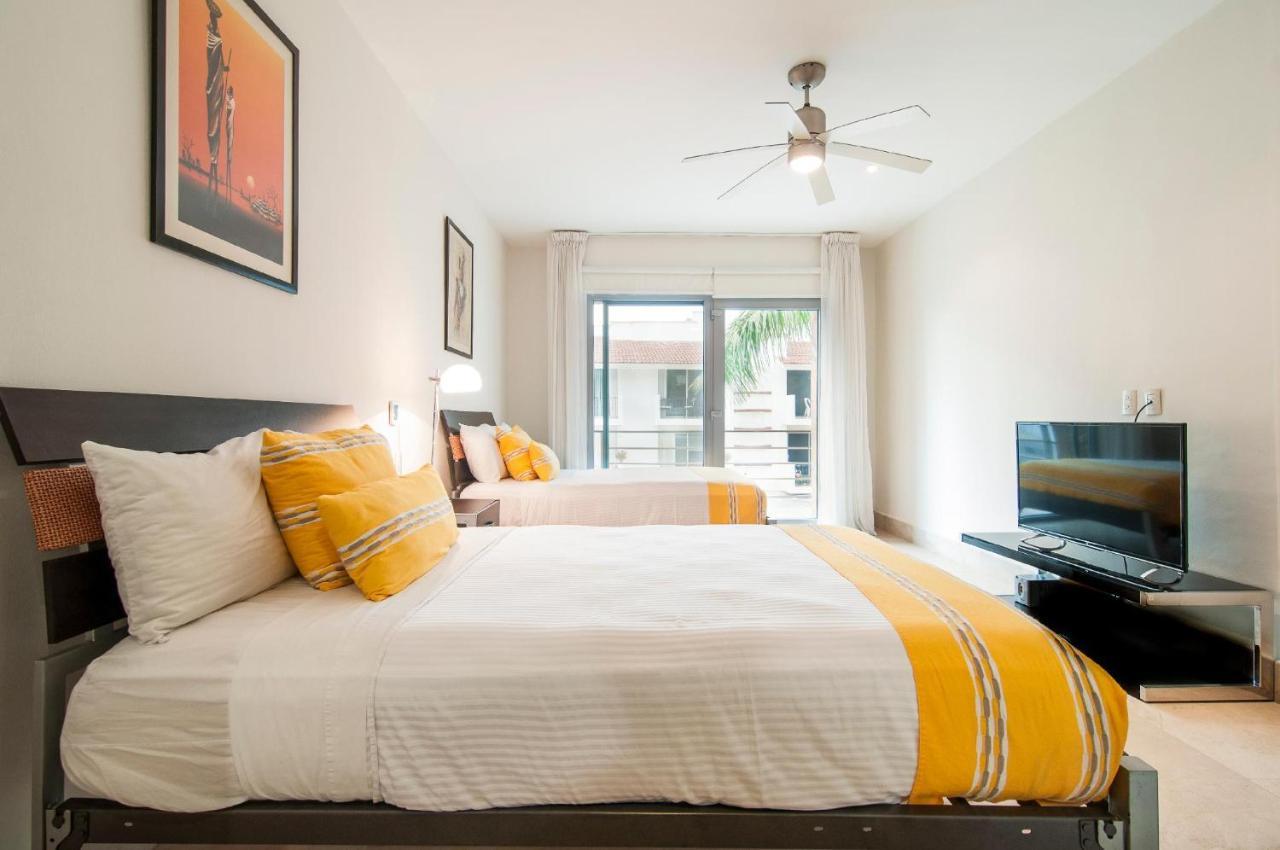 Luxurious & Central Condo In Playa Steps From The Beach Playa del Carmen Esterno foto
