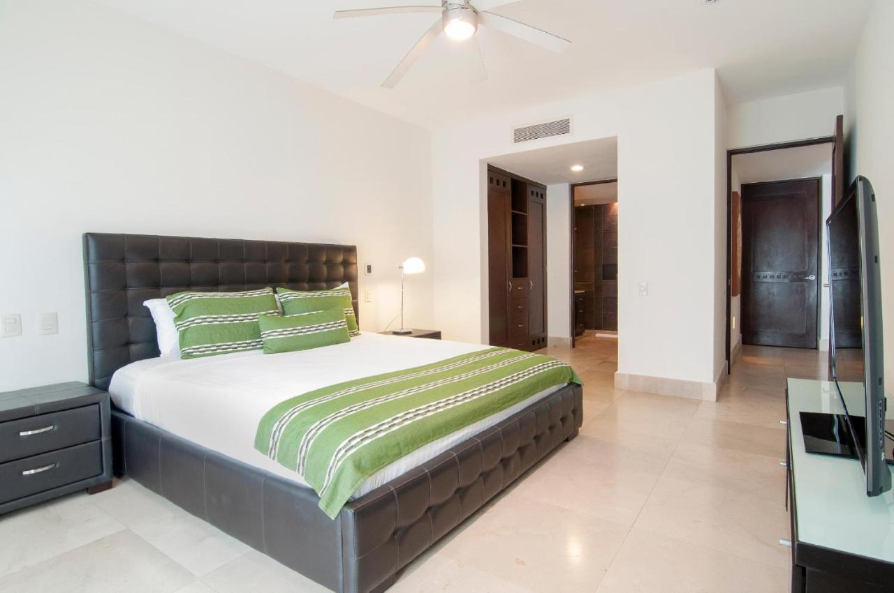 Luxurious & Central Condo In Playa Steps From The Beach Playa del Carmen Esterno foto