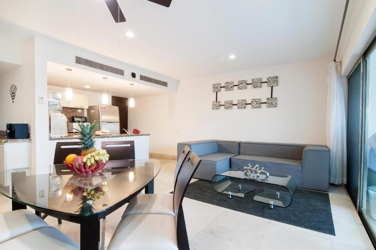 Luxurious & Central Condo In Playa Steps From The Beach Playa del Carmen Esterno foto