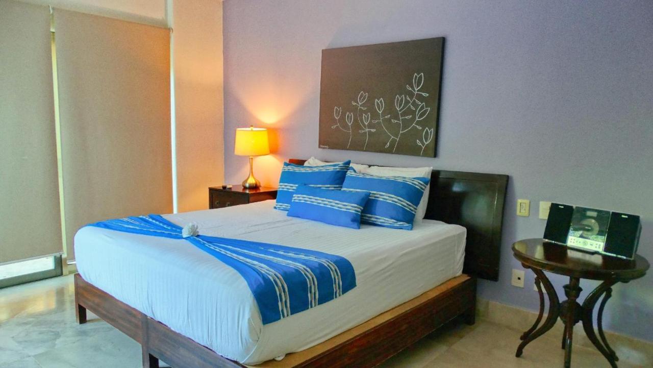 Luxurious & Central Condo In Playa Steps From The Beach Playa del Carmen Esterno foto